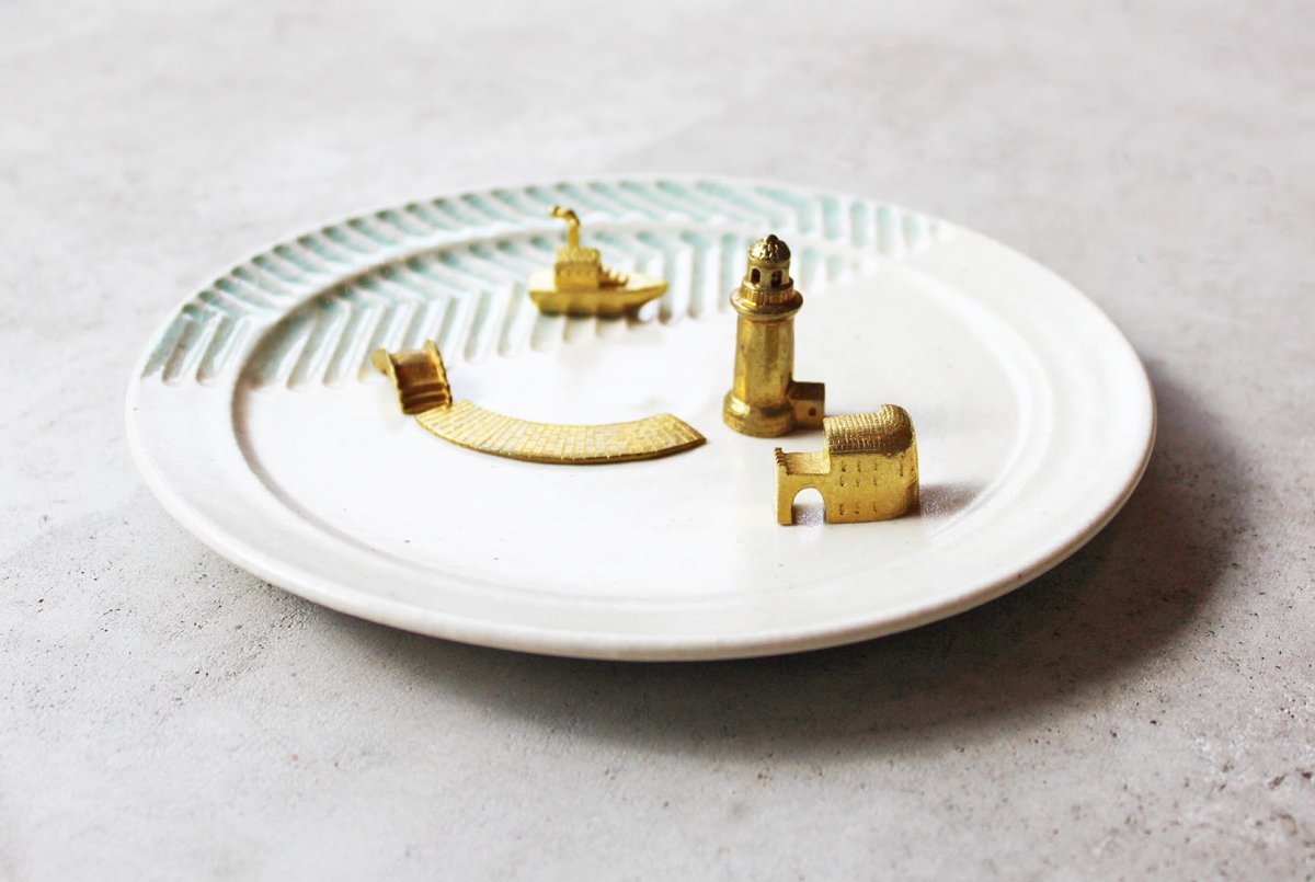 画像3: 穀雨 真鍮オブジェ  どこか遠くにある街 (3)