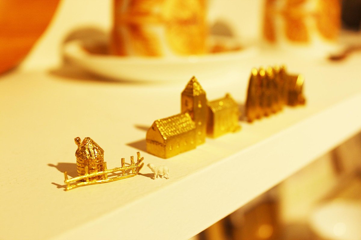 画像4: 穀雨 真鍮オブジェ  どこか遠くにある街 (4)