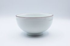 画像2: 白山陶器　 白磁千段 5寸深めん丼 (2)